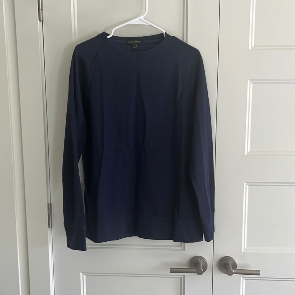 Banana Republic navy blue sweater